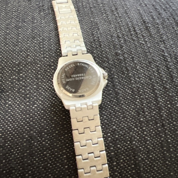 Bundle set of like new watches - Picture 6 of 6